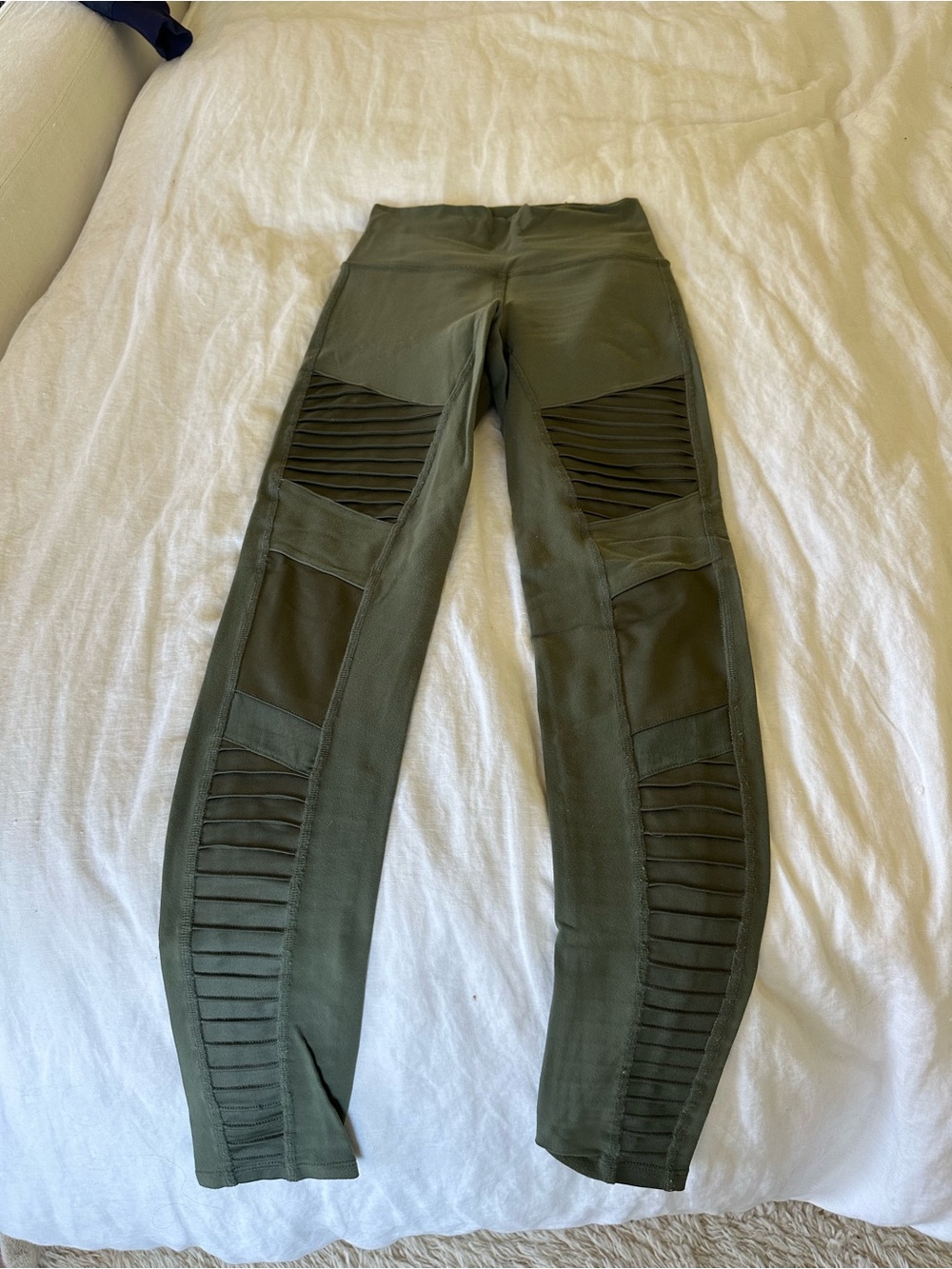 ALO Olive Green Leggings